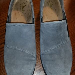 Plush grey Clarks 9.5